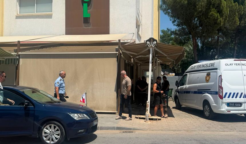Taşkınköy'de süpermarkette bıçaklı dehşet: Kadını ağır yaraladı, ardından kendini bıçakladı