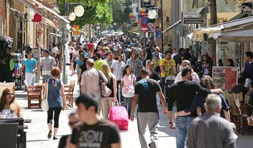 Rum gençler yurtdışına göç ediyor