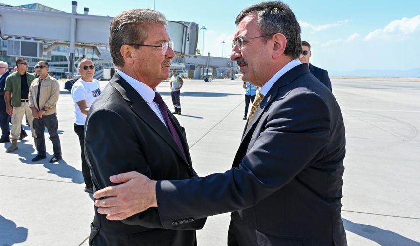 Türkiye Cumhurbaşkanı Yardımcısı Cevdet Yılmaz, taziye ziyareti için KKTC'de