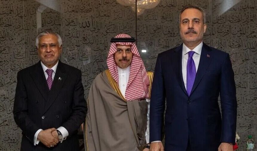 Bakan Fidan, "Ortak Savunma için Mekke Anlaşması Dışişleri Bakanları Toplantısı"na katıldı
