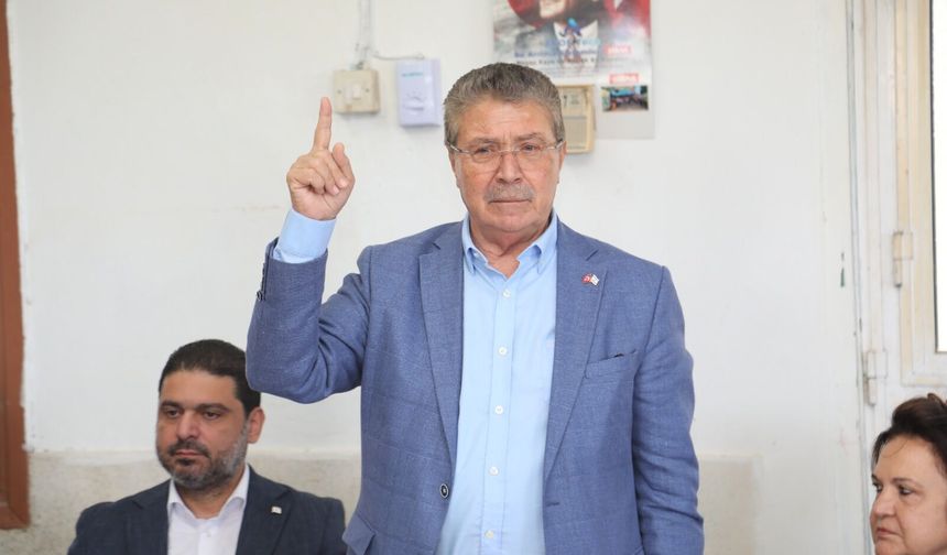 Başbakan Üstel bazı Karpaz köylerini ziyaret etti