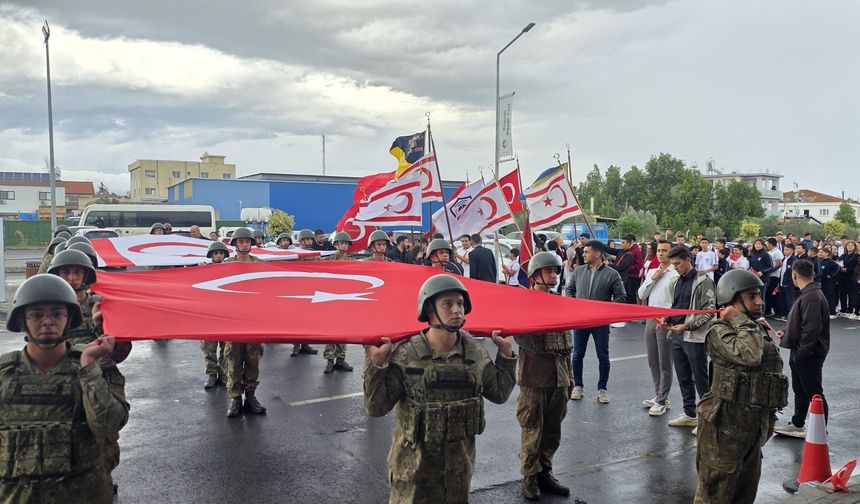 Cumhuriyet Bayramı ilçelerde törenlerle kutlandı