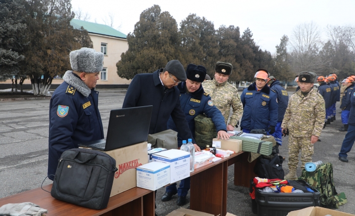 Kırgızistan deprem nedeniyle 63 kişilik arama kurtarma ekibi gönderdi