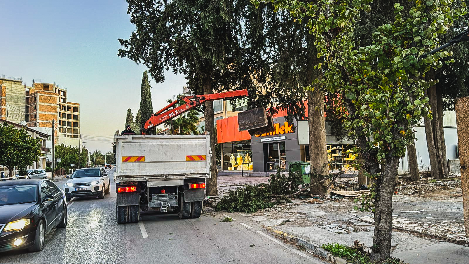 LTB acil müdahale ekipleri sahada çalışmalarına devam etti