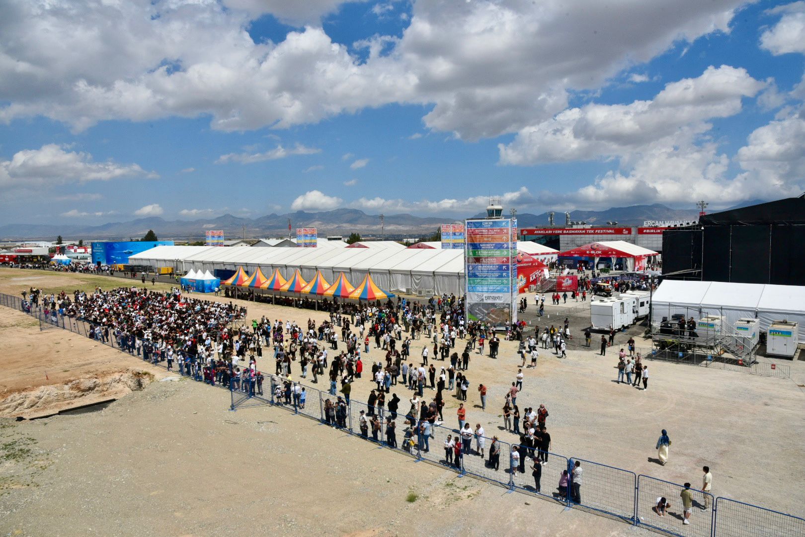 1746091336096Teknofest Ucus Gösteri̇leri̇ (15)