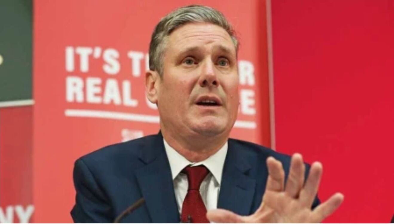 İngiltere'de Başbakan Keir Starmer istifa etti